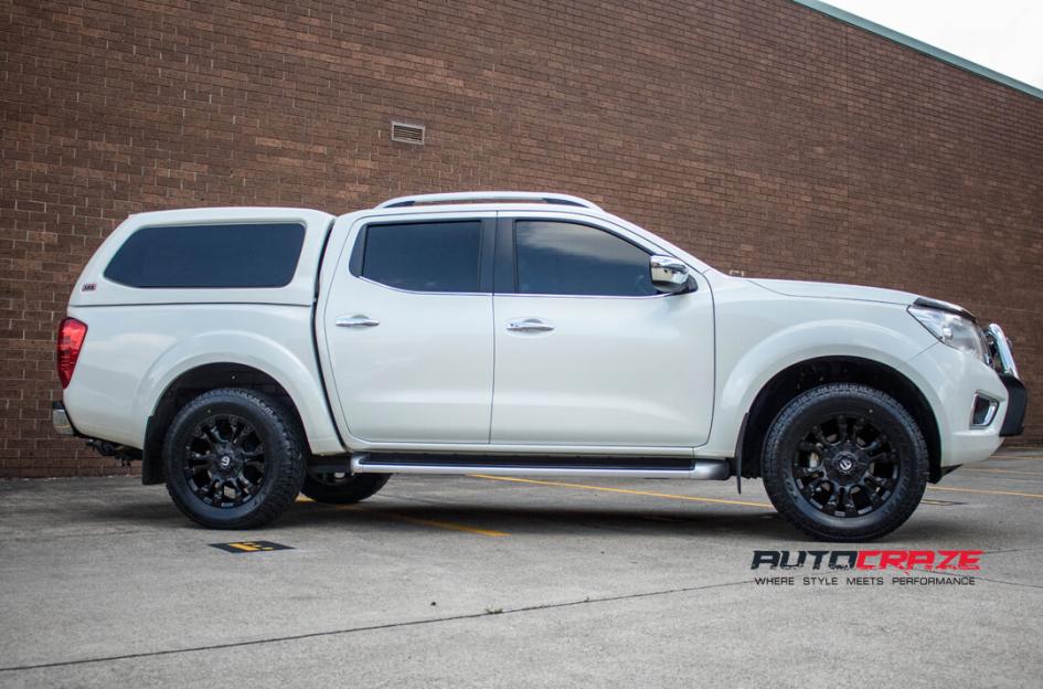NISSAN-NAVARA-VAPOR-MATTE-BLACK